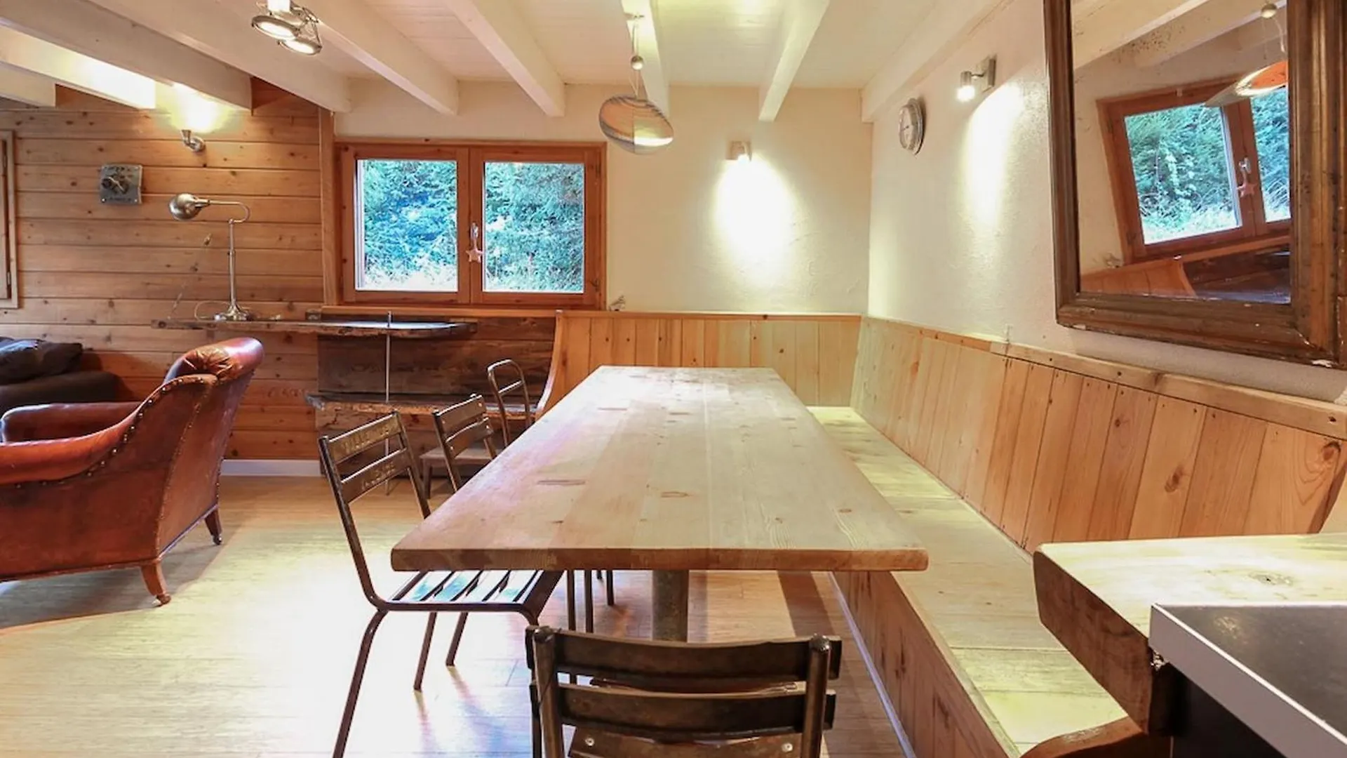 Chalet Of The 5 Chardons Ski-In Ski-Out Les Houches